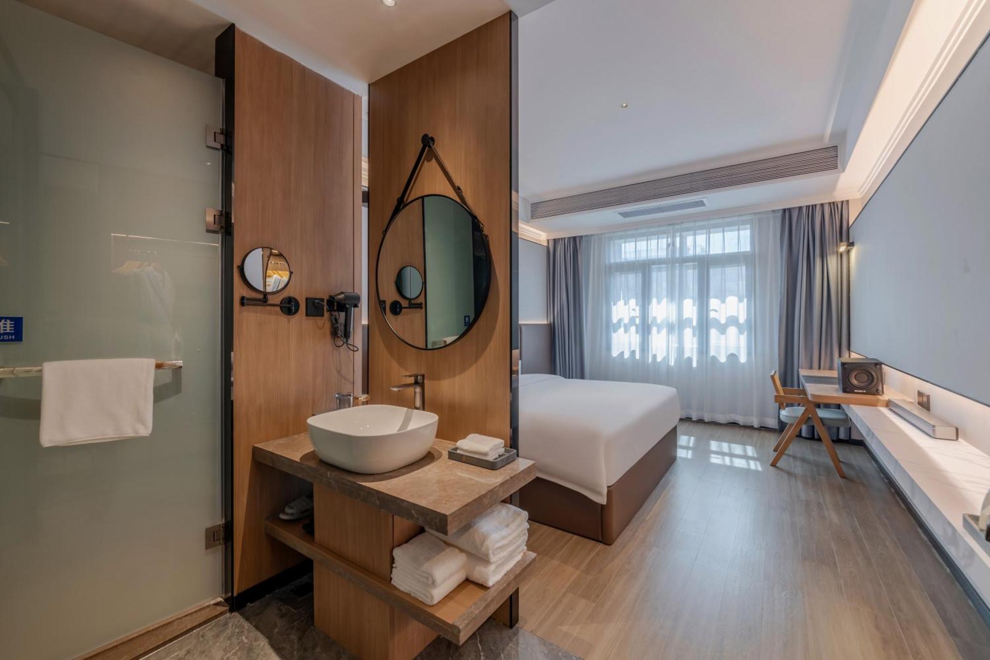 Luyue Hotel Movie Hotel Huaqiangbei Convention And Exhibition Center Branch شينزين المظهر الخارجي الصورة