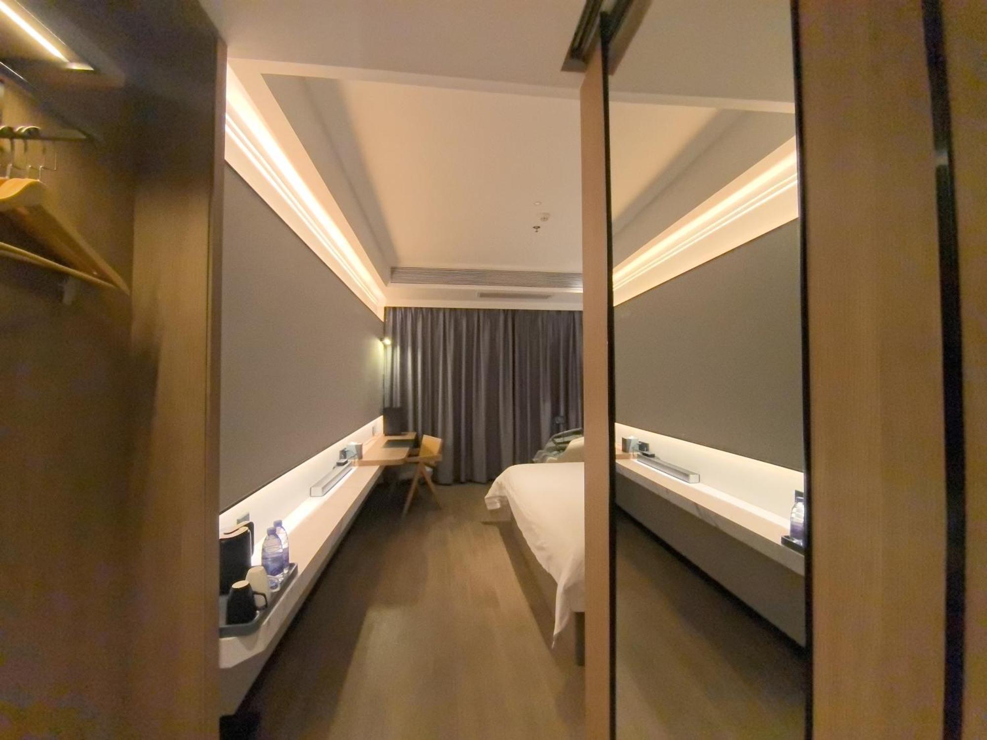 Luyue Hotel Movie Hotel Huaqiangbei Convention And Exhibition Center Branch شينزين المظهر الخارجي الصورة